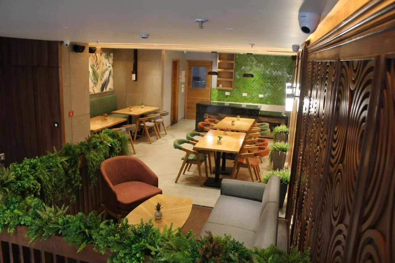 Anande Hotel Sohana